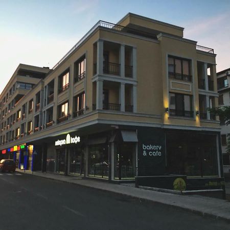 Azzurro Apartment - Ideal For Your Seaside Escape In Burgas Exterior photo